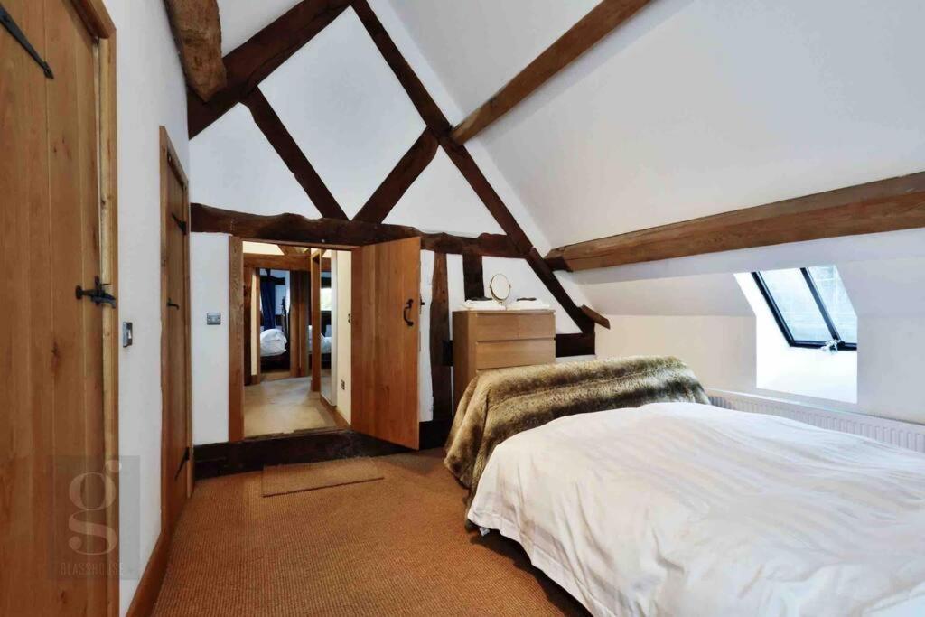 Charming Countryside Barn Conversion *
